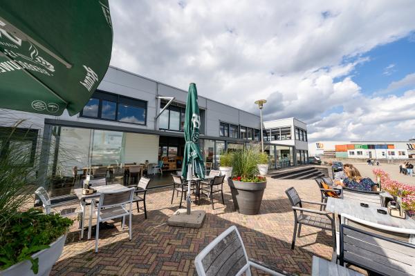 De Boegschroef terras