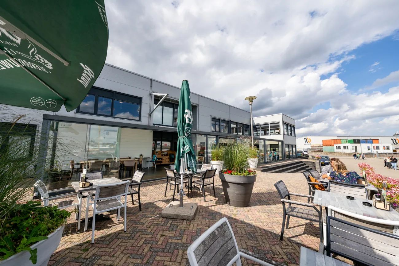 De Boegschroef terras